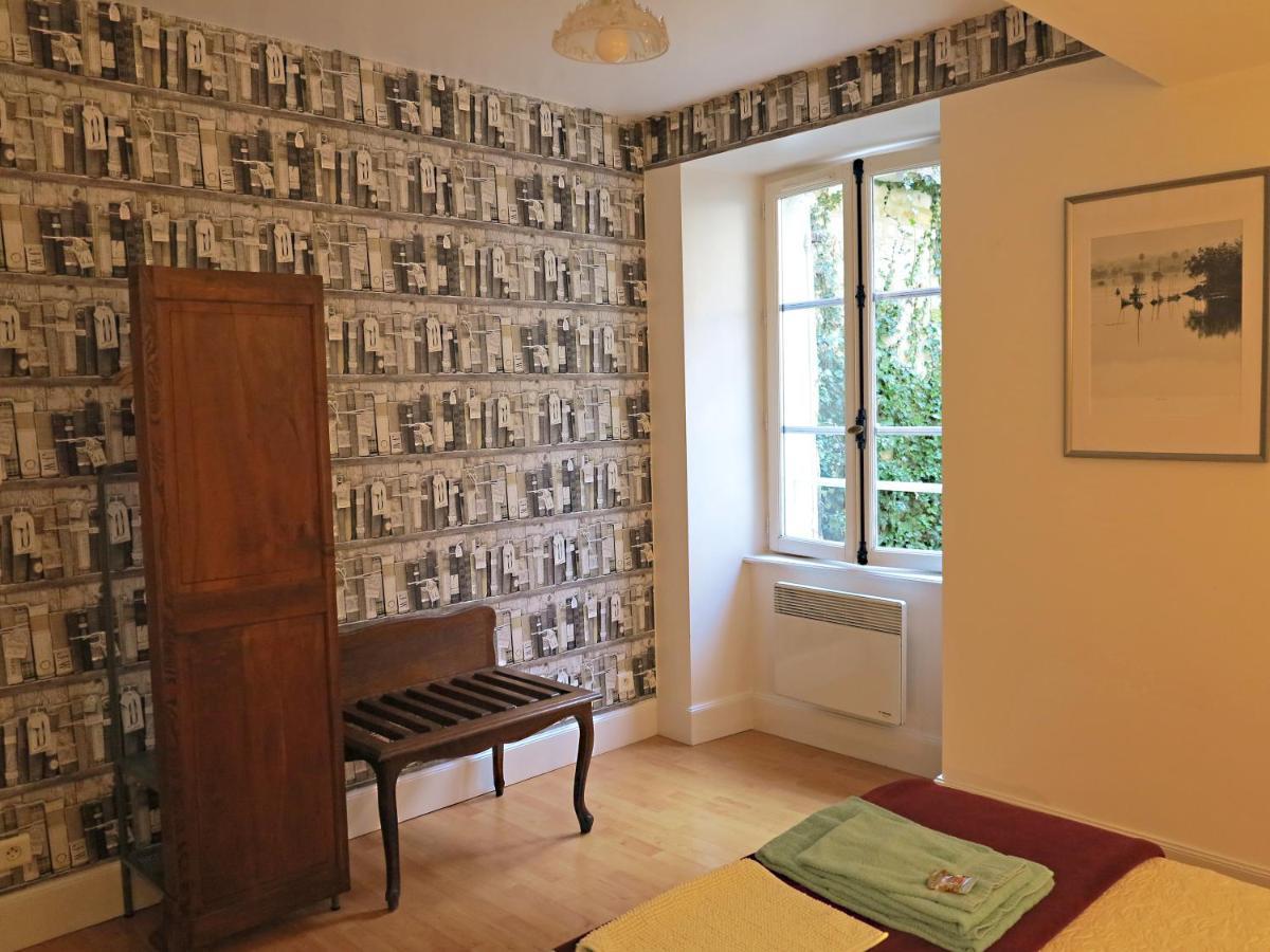 La Ferme De La Fosse Dionne Bed & Breakfast Tonnerre Bagian luar foto