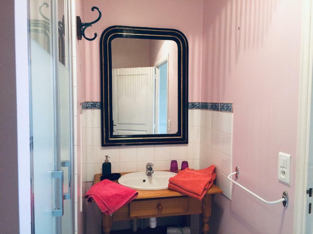La Ferme De La Fosse Dionne Bed & Breakfast Tonnerre Bagian luar foto
